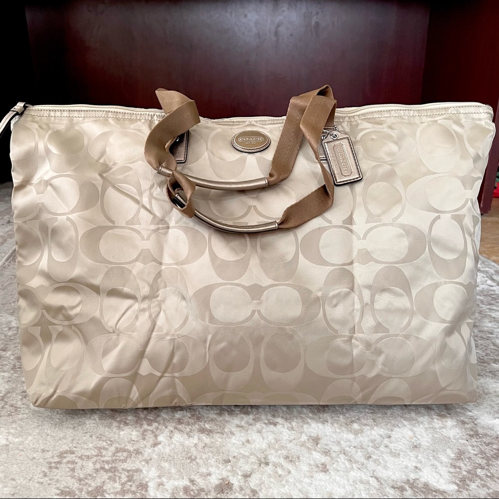 Coach Weekender tote & pouch